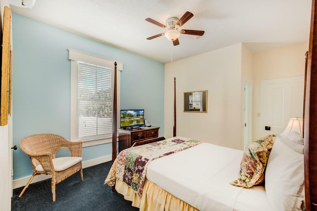 Lakeside Inn On Lake Dora Mount Dora Kültér fotó